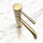 Umývadlový faucet Rea Lungo Diamond Brush Gold vysoký – Obrázok 5